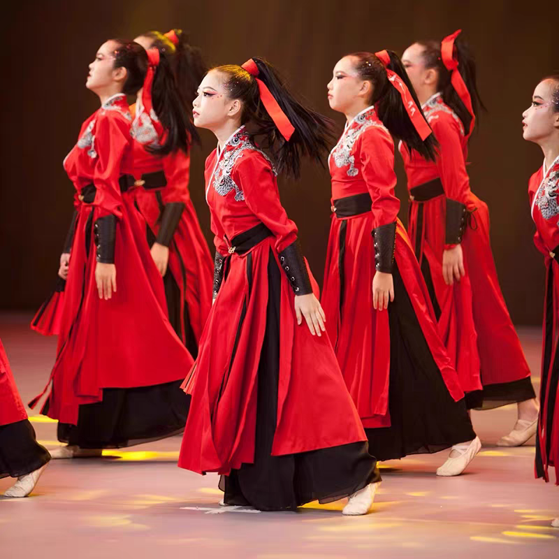 雪龙吟舞蹈演出服象王行扇子舞儿童打鼓服少年行红昭侠客风表演服