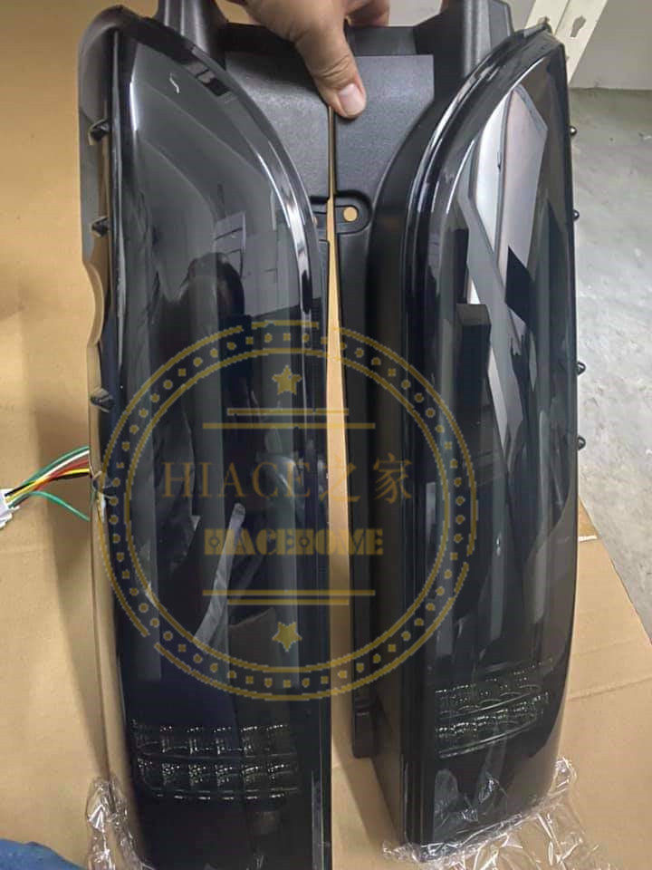 适用于香港HIACE200系款改装尾灯流水指挥灯200系hiace后尾灯LED