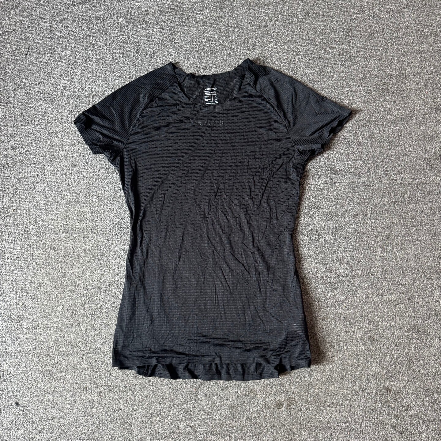 瑞典品牌运动圆领跑步夏季薄款吸汗马拉松速干女修身T恤透气短袖