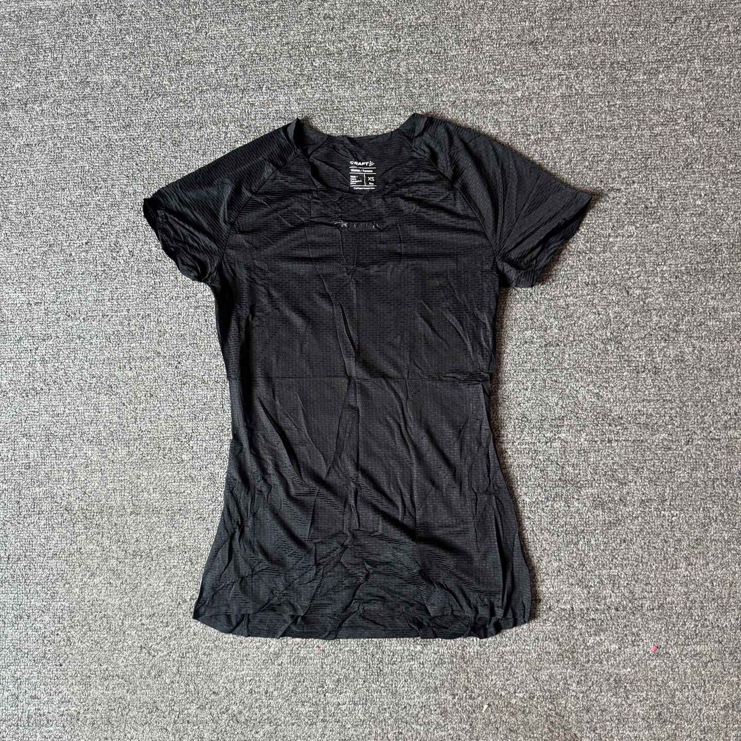 黑色瑞典运动品牌训练修身跑步夏薄款马拉松速干女款透气短袖T恤