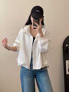 宽松连帽超火减龄冲锋衣夹克上衣 韩版 短款 风衣外套女2026春秋新款