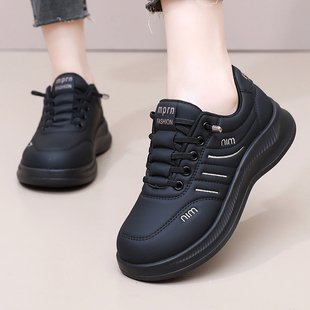 温州秋季新款黑色厚底运动面包工作鞋女款不累脚防水防滑厨房鞋子