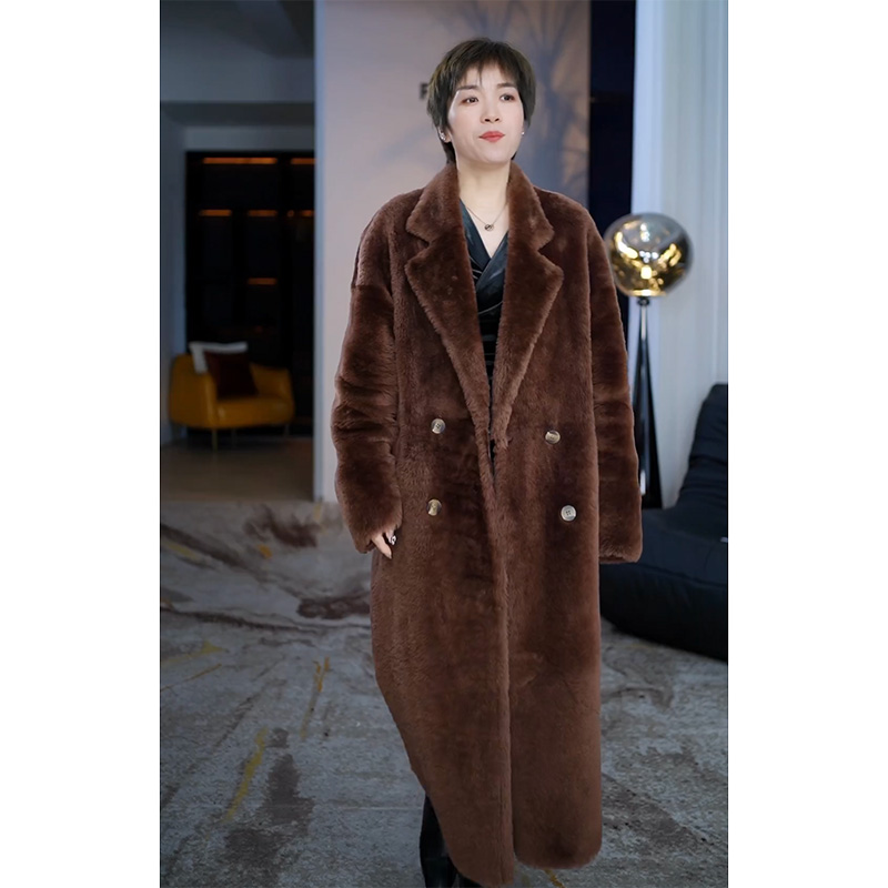 慵懒风皮毛一体长款保暖皮草外套