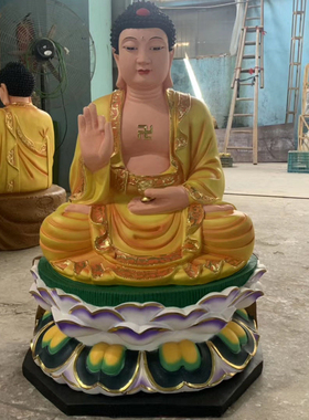 做工精致树脂三宝佛寺庙摆件