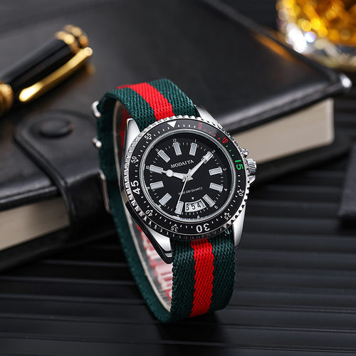 New fashionable men's nylon strap calendar watch luxurious