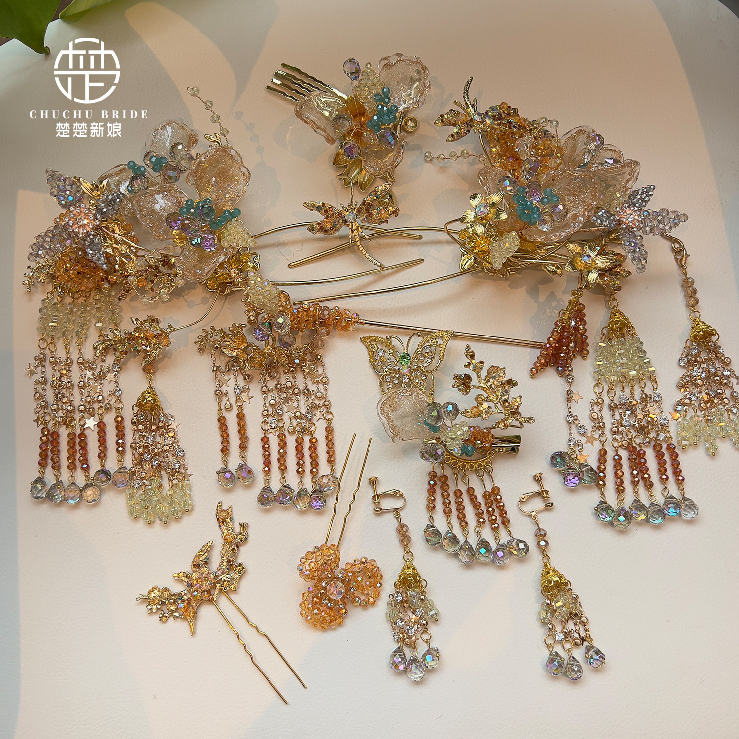 新款新娘秀禾头饰浅金色甜美水晶花朵发簪中式龙凤褂减龄发饰