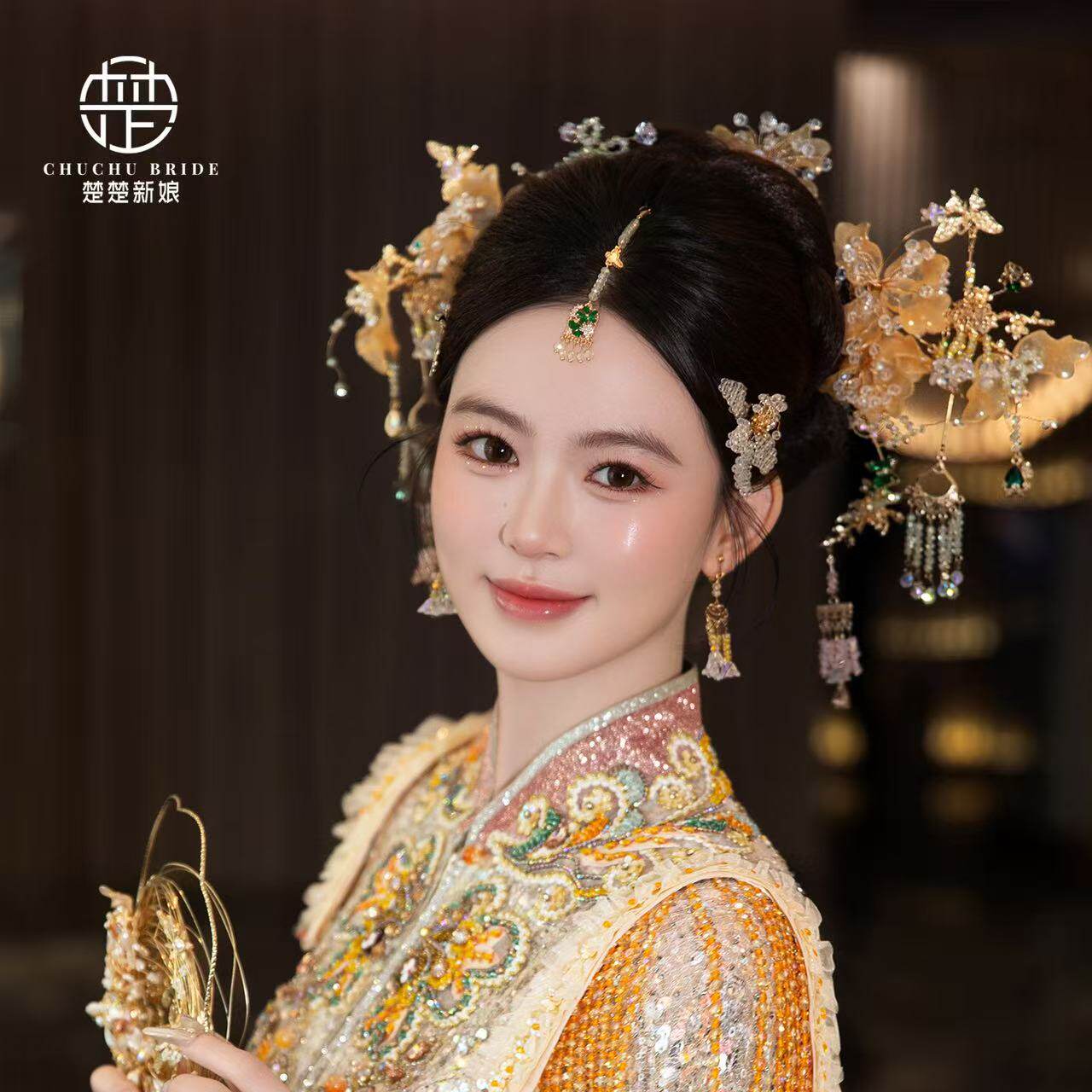 中式秀禾服龙凤褂配饰品