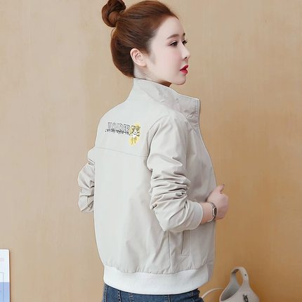 春秋新款短外套女百搭减龄洋气小个子秋季长袖立领夹克棒球服上衣