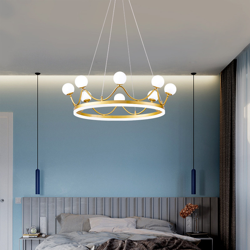 卧室灯网红皇冠吊灯家用现代简约轻奢儿童公主房间灯创意北欧灯具