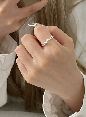 扭结女戒，简约钛钢百搭指环