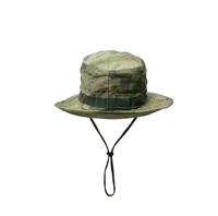 Светло -зеленые руины зеленые