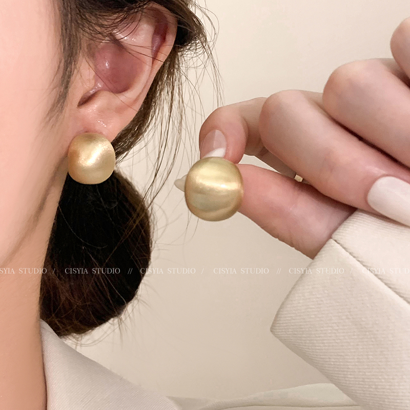 经典永存~金属拉丝耳钉