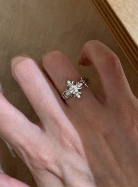 高级感Vintage银十字鸢尾戒指