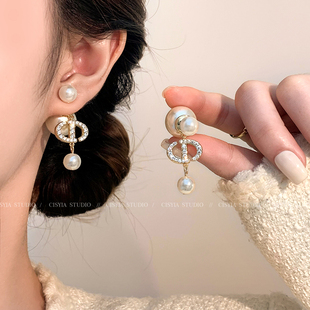 独特耳环 爆闪绝美珍珠耳钉女春天轻奢高级感气质小众耳饰网红爆款