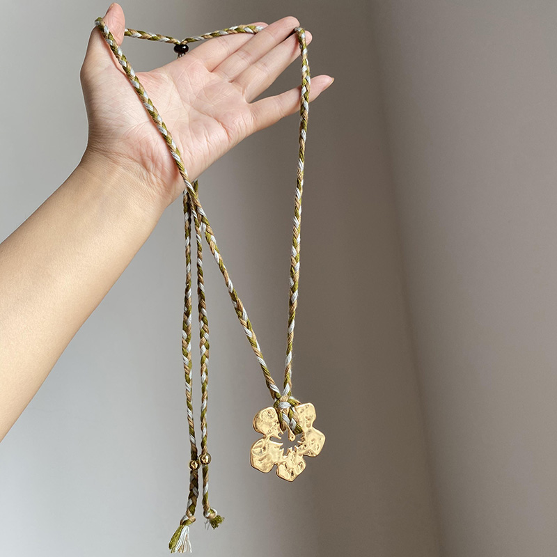 博主同款金色扶桑花吊坠项链女