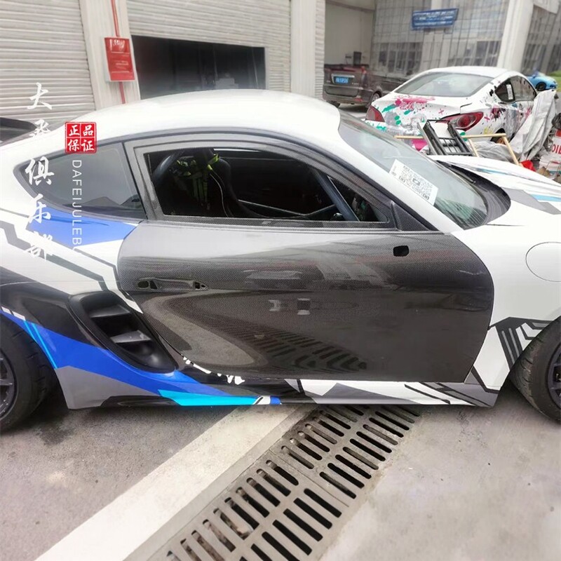 适用于保时捷718干碳纤维车门981改装赛道门板Boxster Cayman包围