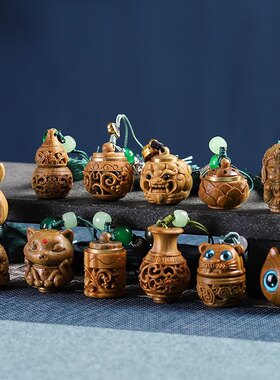 绿檀木镂空雕刻貔貅莲花葫芦山水挂件吊坠香囊木雕饰品钥匙扣挂坠