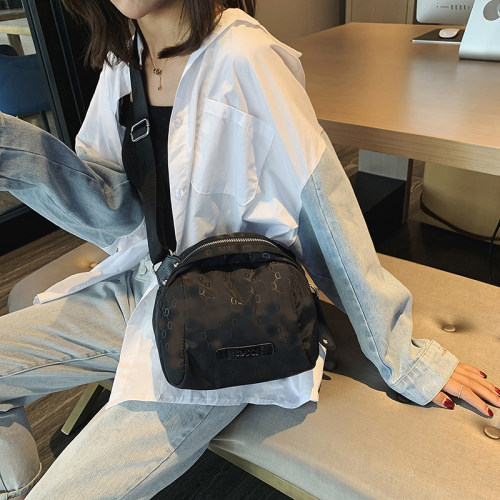 斜挎包时尚百搭单肩包小众帆布包