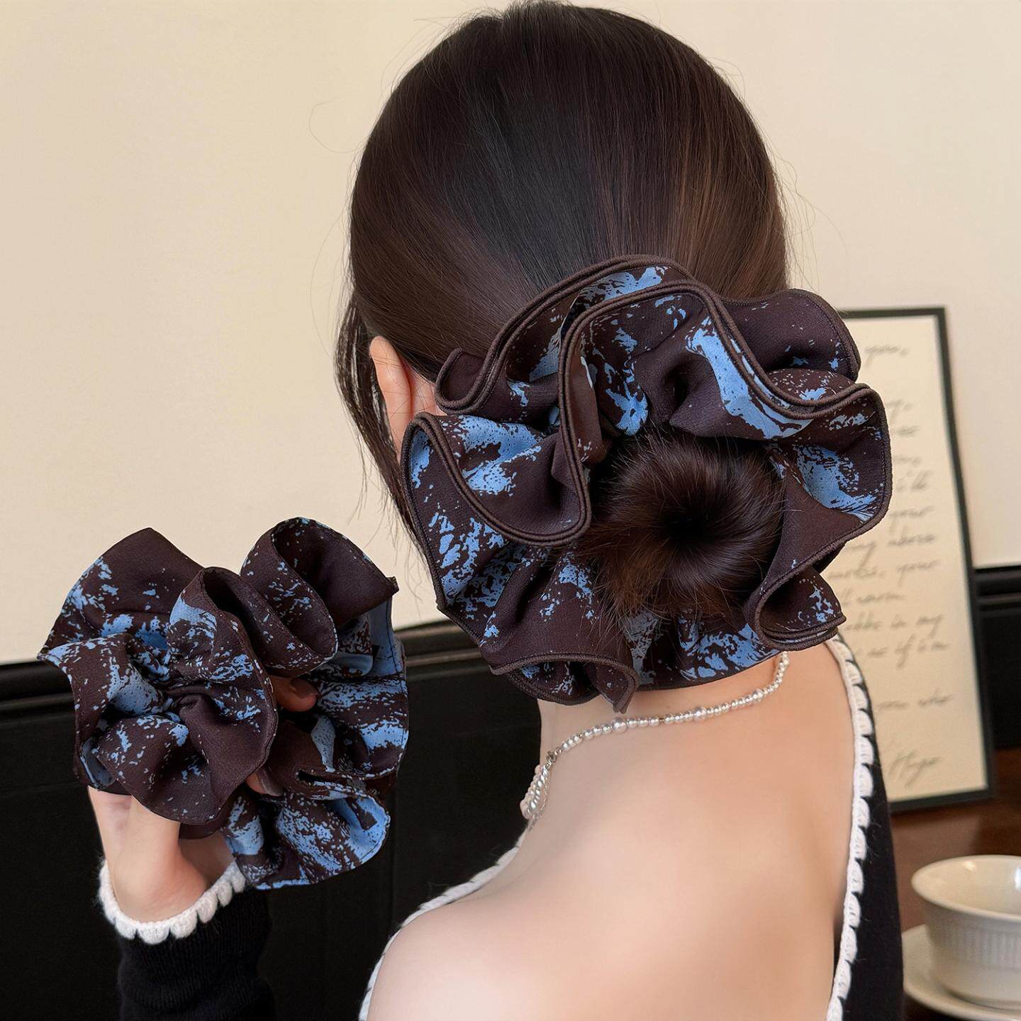 白小美复古碎花大肠发圈百搭