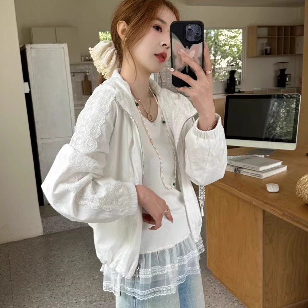 8157蕾丝内衬拼接短款风衣甜美连帽棒球服夹克衫外套女装春2025潮