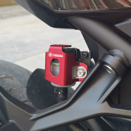 雅马哈改装铝合金后刹车油杯罩