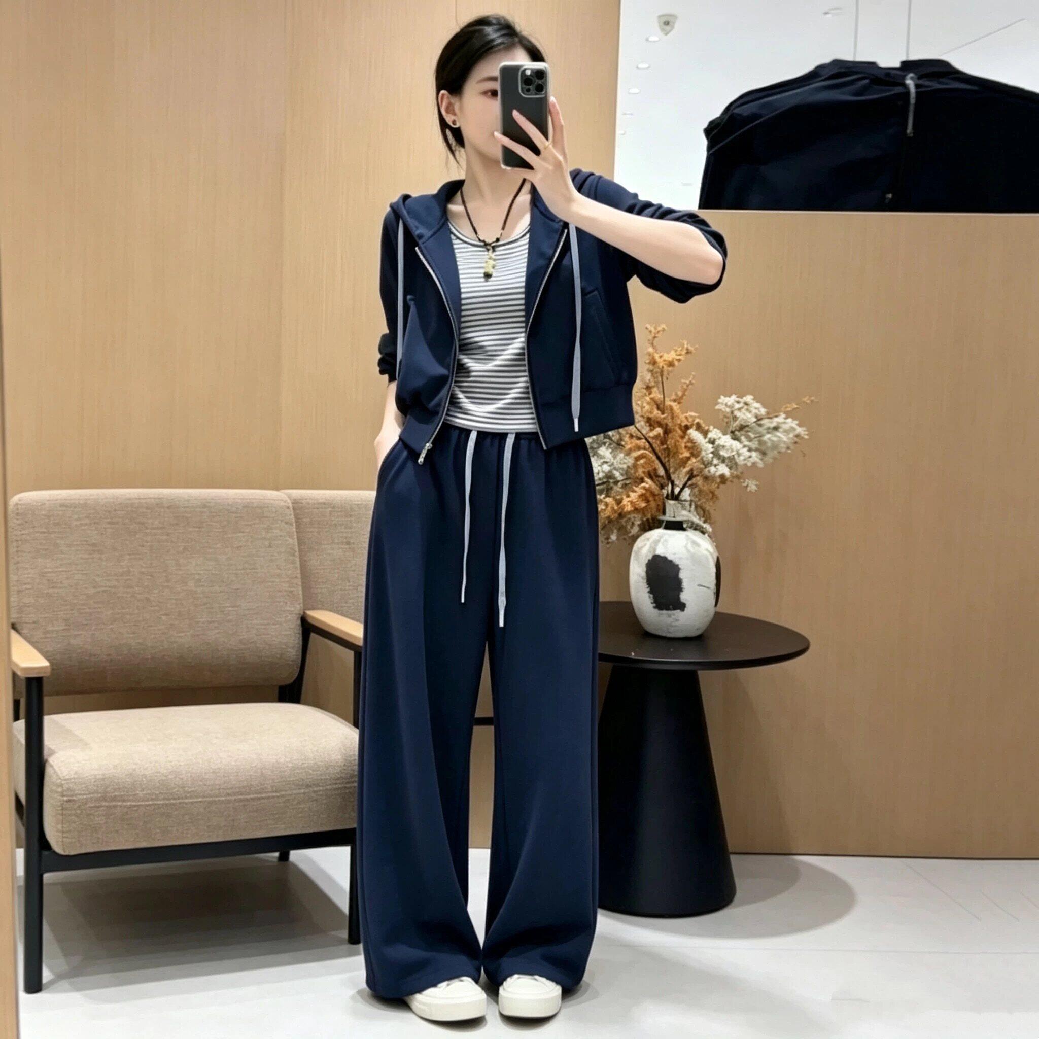 时尚休闲运动套装女秋季新款连帽卫衣外套背心阔腿裤三件套