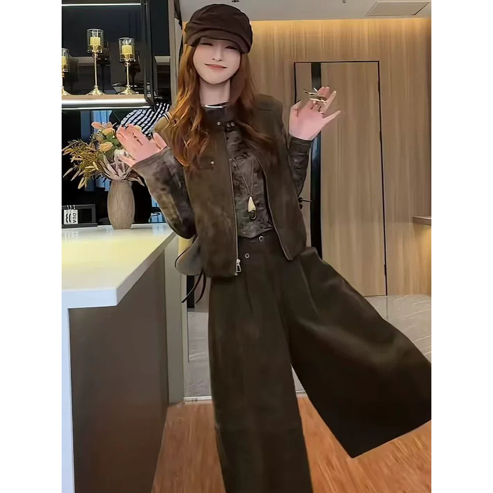 韩式设计感马甲套装秋季新款百搭叠穿打底长袖阔腿八分裤三件套