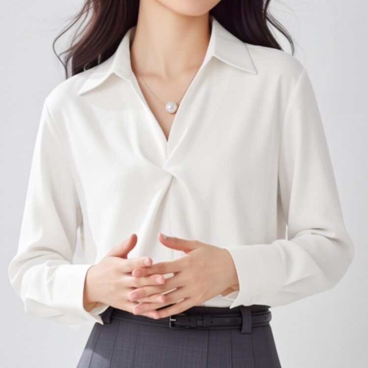 白色雪纺衬衫女法式设计感春夏大码胖MM显瘦珍珠项链通勤职业上衣