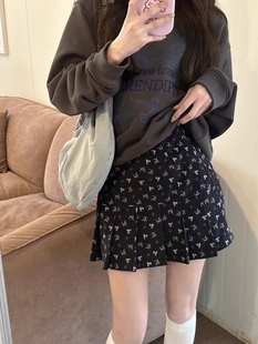 复古辣妹短裙黑色遮肚裙子a字裙大码 碎花半身裙百褶裙女美式 显瘦