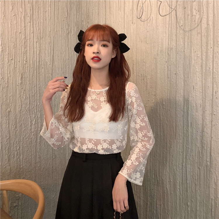 Real price and real shooting new lace bottomed shirt with French style with mesh inside long sleeves