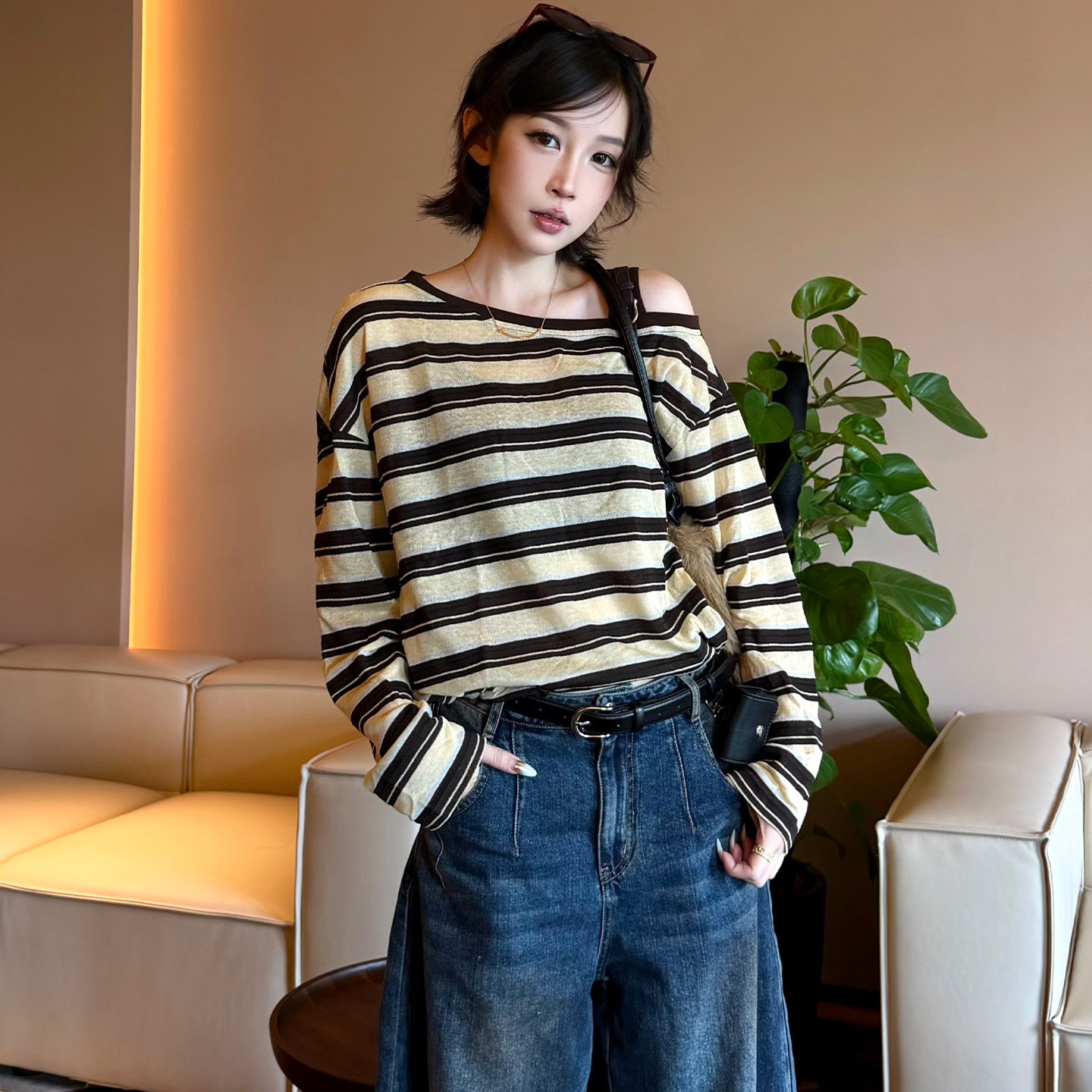 Qian.J深圳南油2026秋季甜辣条纹露肩慵懒长袖T恤女宽松斜肩上衣