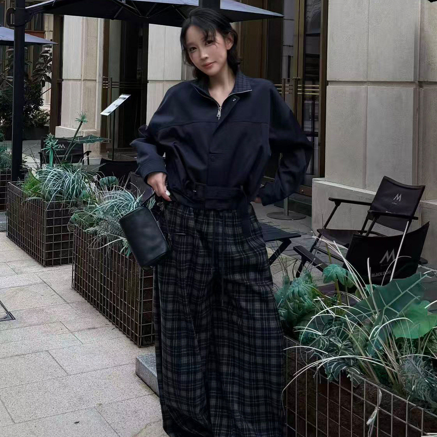 深圳南油2026秋冬复古格子毛呢裤女抽绳腰宽松遮肉慵懒阔腿长裤潮