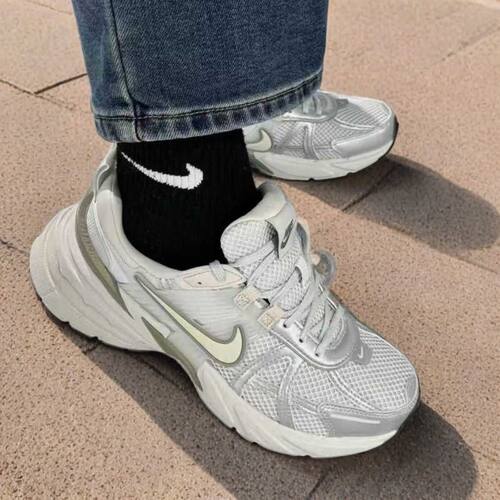 NIKE/耐克女鞋运动休闲鞋网面老爹鞋复古跑鞋FD0736-006
