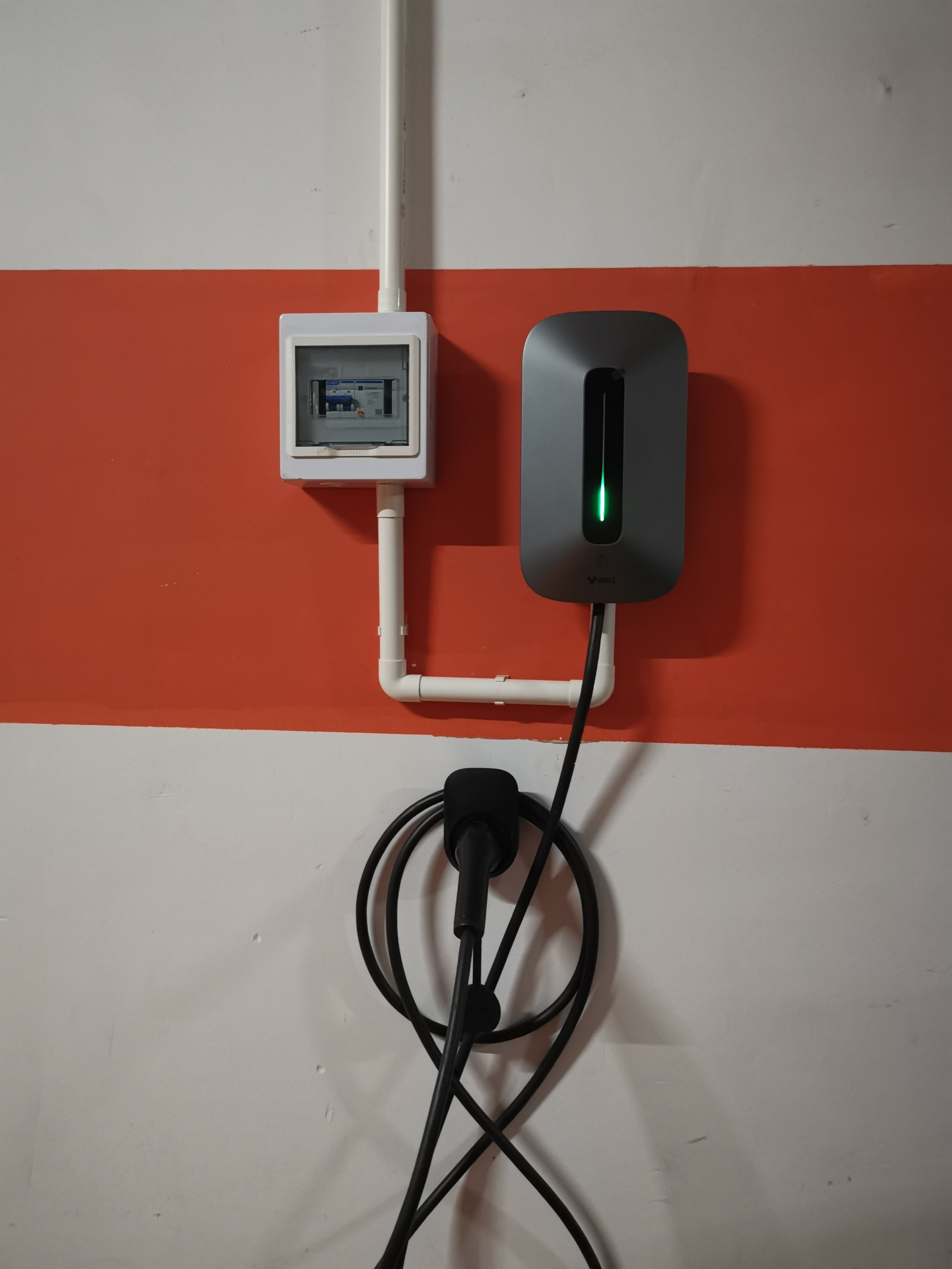 新能源充电桩32a7kw家用北汽电动汽车通用充电桩公牛充电桩