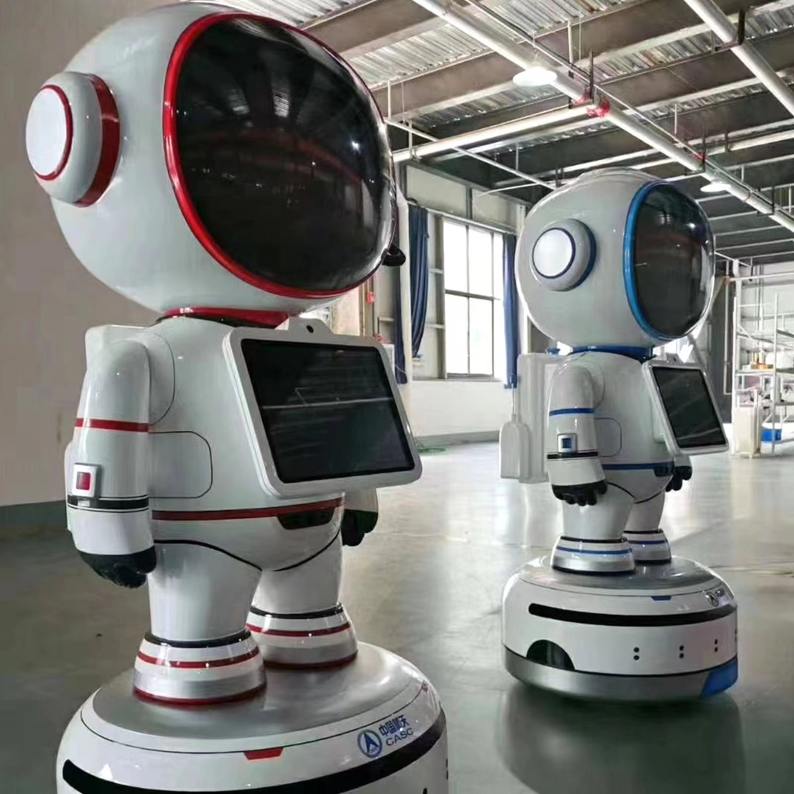 定制机器人2023年智能迎宾酒店餐厅送餐饭店自动上菜端菜服务员