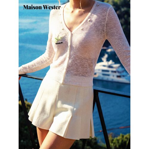 Maison Wester2026年夏新品温柔白绣花单排扣针织开衫