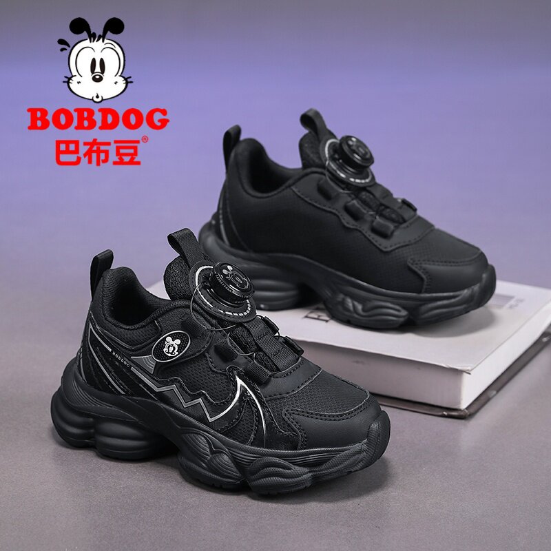 巴布豆男童黑色运动鞋2026秋冬新款防水皮面儿童鞋子中大童软底鞋