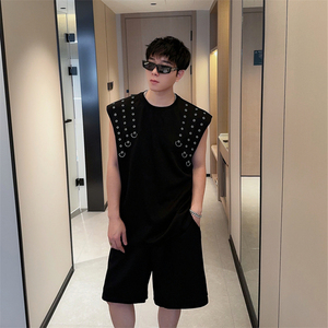 LUOKA 黑色双侧挂扣设计背心男2024夏季新款宽松潮牌个性休闲上衣