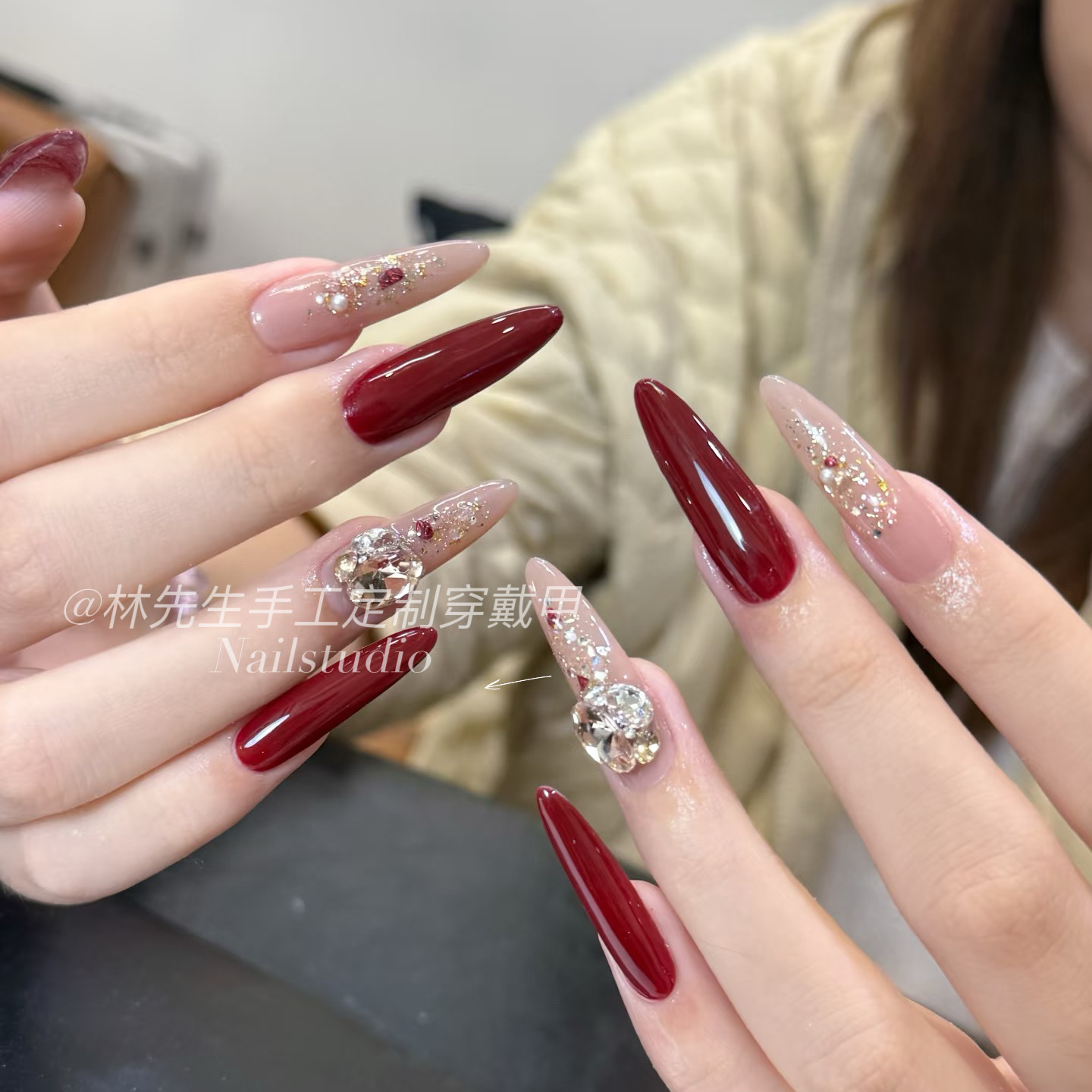 【红丝绒】林先生穿戴甲高级感秋冬ins风奶茶长款手工成品假指甲,彩妆/香水/美妆工具,穿戴甲/甲片,淘宝优惠券,粉丝福利购,淘宝优惠卷