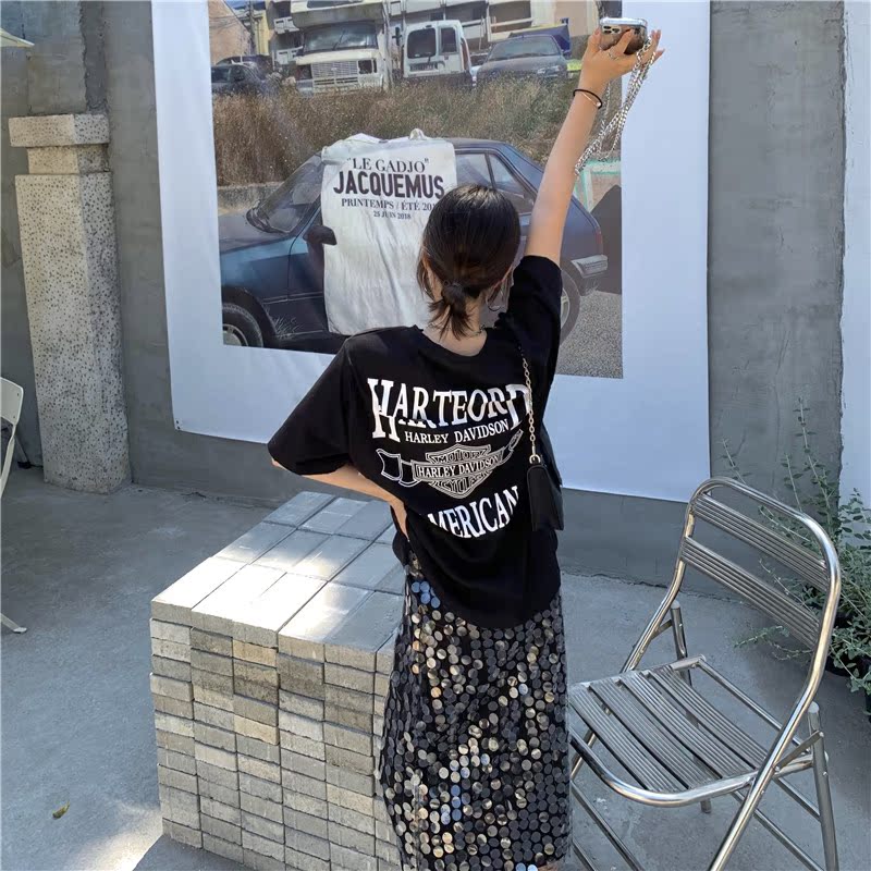 Real price loose letter short sleeve T-shirt + fashionable Black Sequin mid length skirt