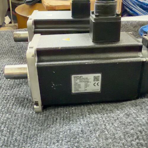 议价埃斯顿EM3A伺服电机ESTUNEM3A-15DLB244可维修