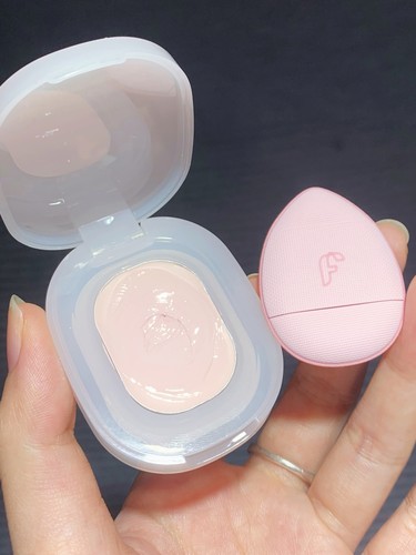 这玩意是泪沟杀手吧！提亮高光膏