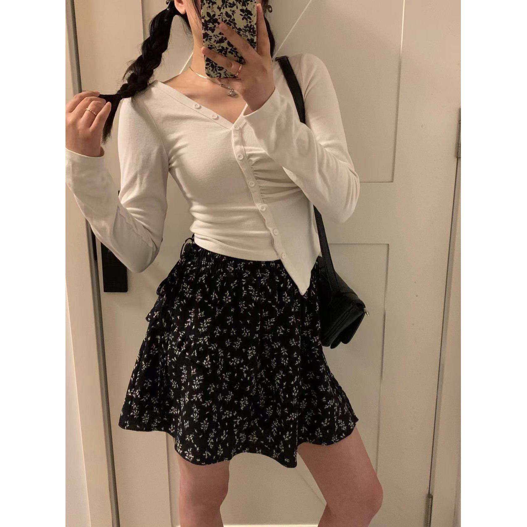 点缀浪漫黑色碎花半身裙女新款夏季甜辣设计感短裙子