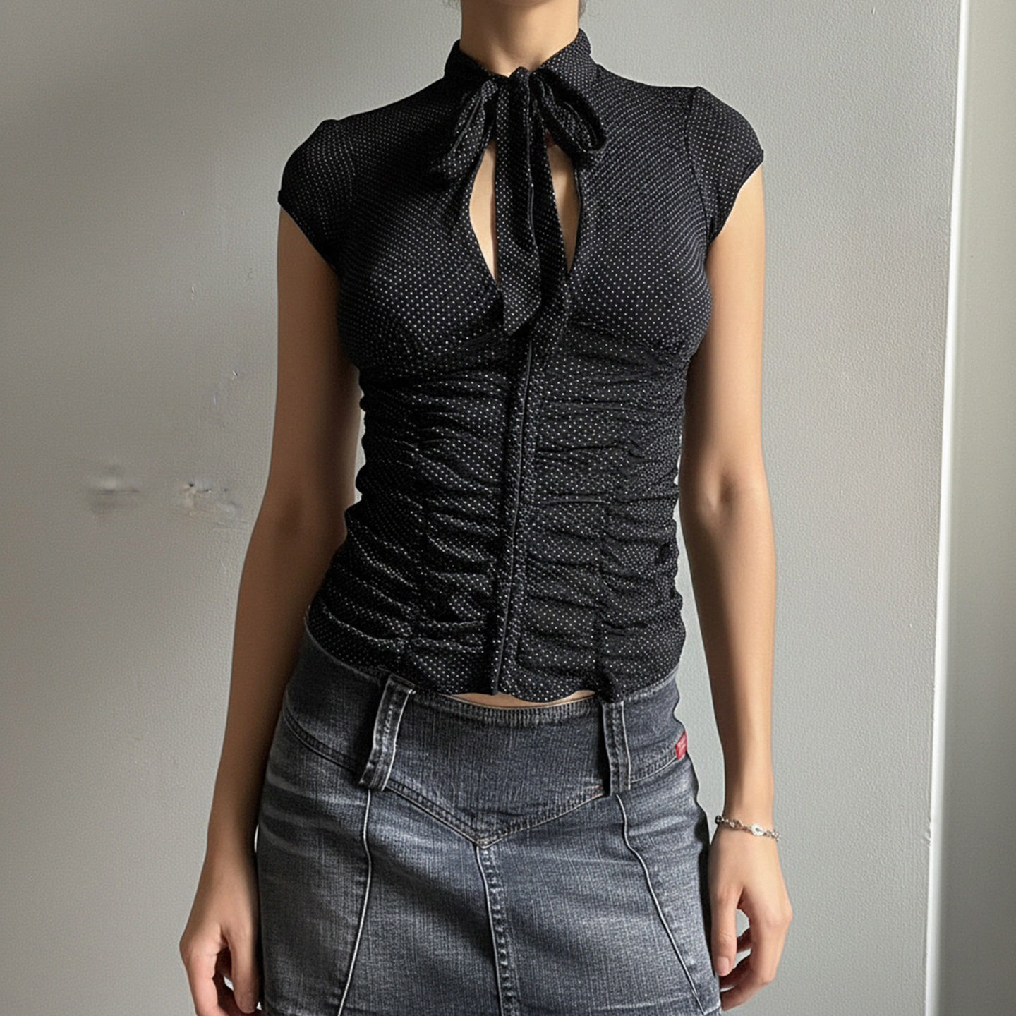 欧美气质少女风网纱波点系带T恤夏季新款修身纯色排扣短袖上衣女