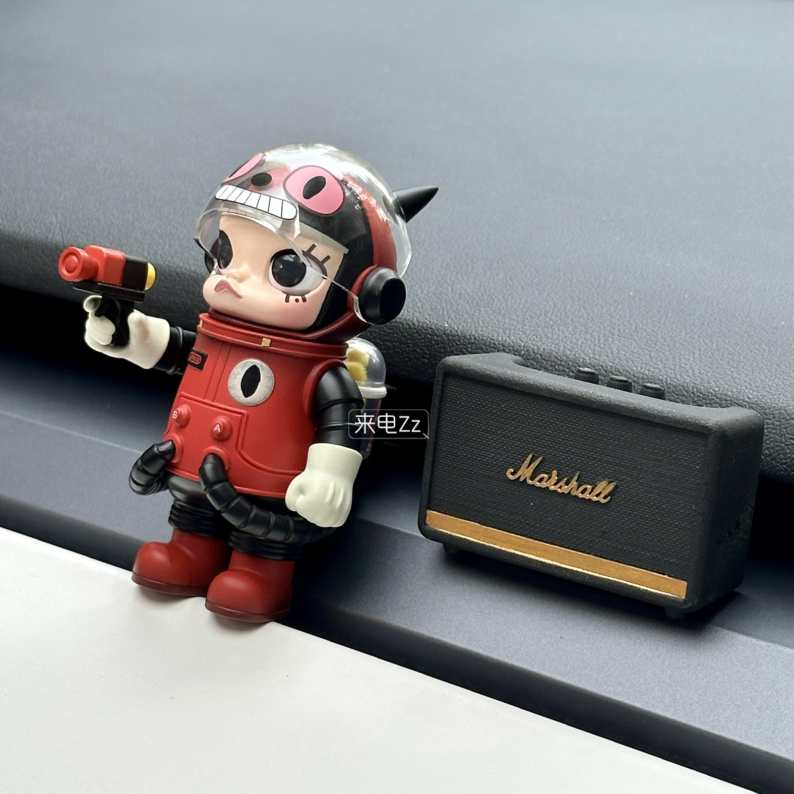 MOLLY宇航員車載裝飾擺件