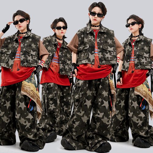 六一儿童街舞演出服嘻哈风宽松夏季男童迷彩马甲三件套炸街表演服