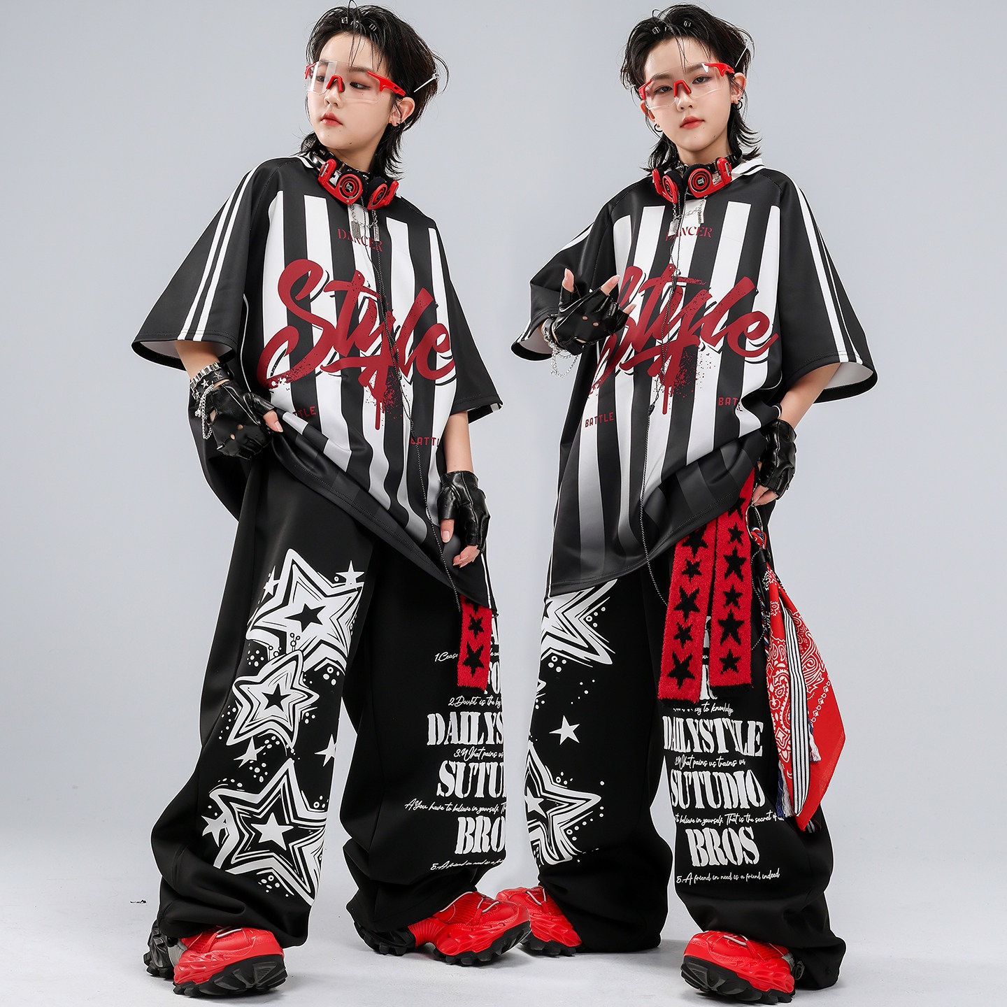 幼儿街舞服装嘻哈儿童潮服黑白星星表演服套装hiphop男孩演出服男