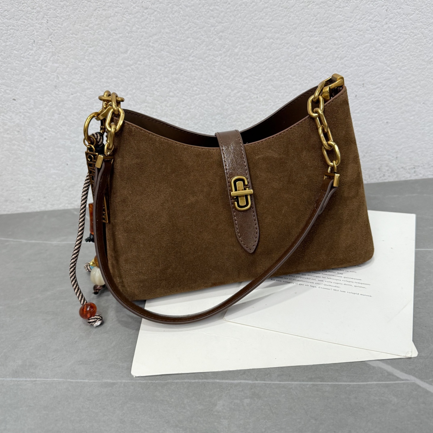 复古质感磨砂皮法棍包腋下包2025新款百搭气质小方包单肩斜挎包女