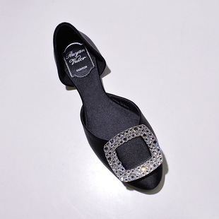 方扣平底鞋女中空水钻单鞋绸缎浅口平跟