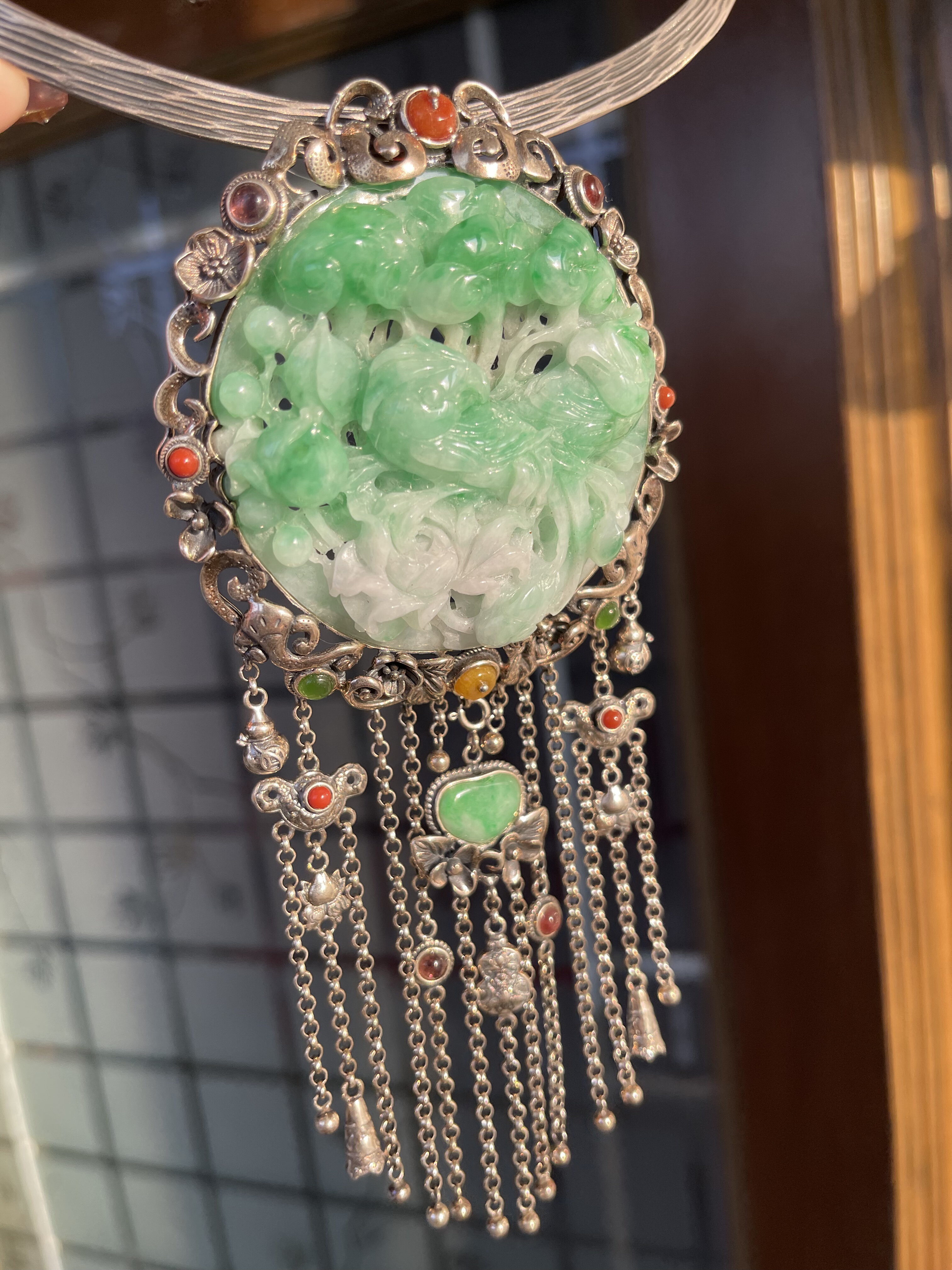 天然翡翠A货白底青圆牌吊坠925纯银台湾工老银款民族风宫廷流苏